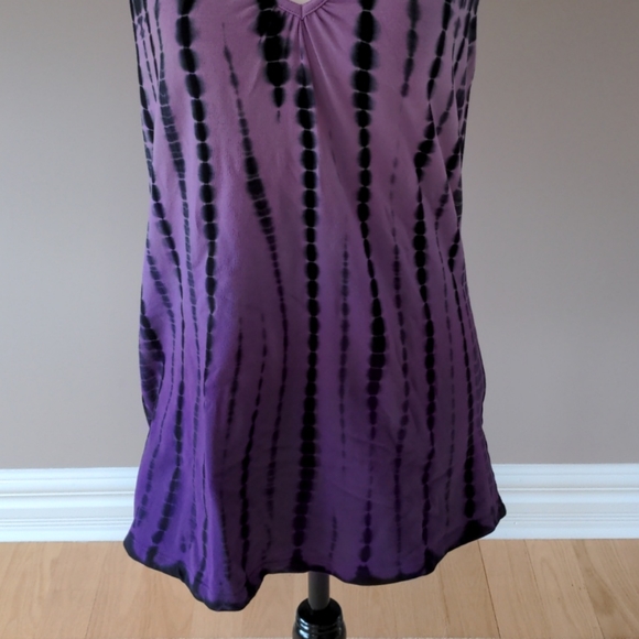 ✨3/$40 - Racerback Workout Tank - Picture 2 of 4